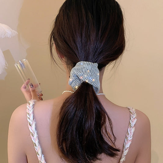 Sweet and elegant diamond-studded hairband